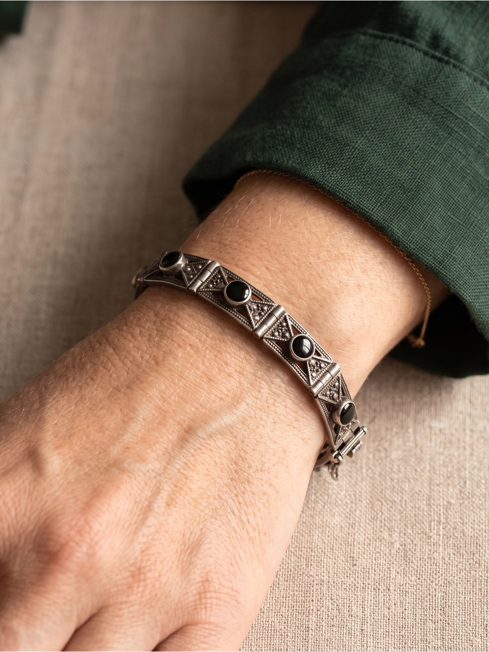 Women’s Sterling Silver Bracelet 
Black Onyx Accents
